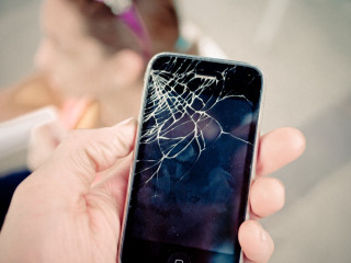 Quick Fixes with Entire Tech's Same Day iPhone Screen Repair