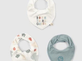 The Ultimate Guide to Baby Clothes: Organic Comfort and Practical Style