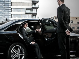 Flexibility and luxury with our Hourly Chauffeur Service in London