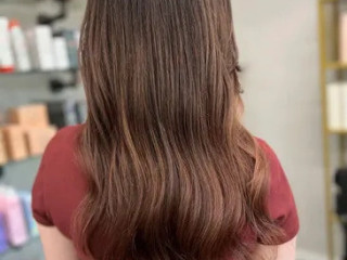 Perfect Women's Hair Blowout for a Glamorous Finish at Glow