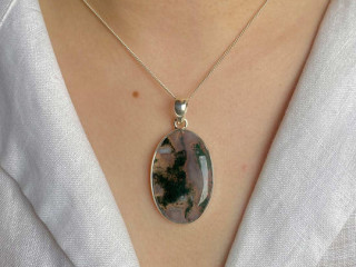 How to Choose the Perfect Moss Agate Jewelry for Your Style